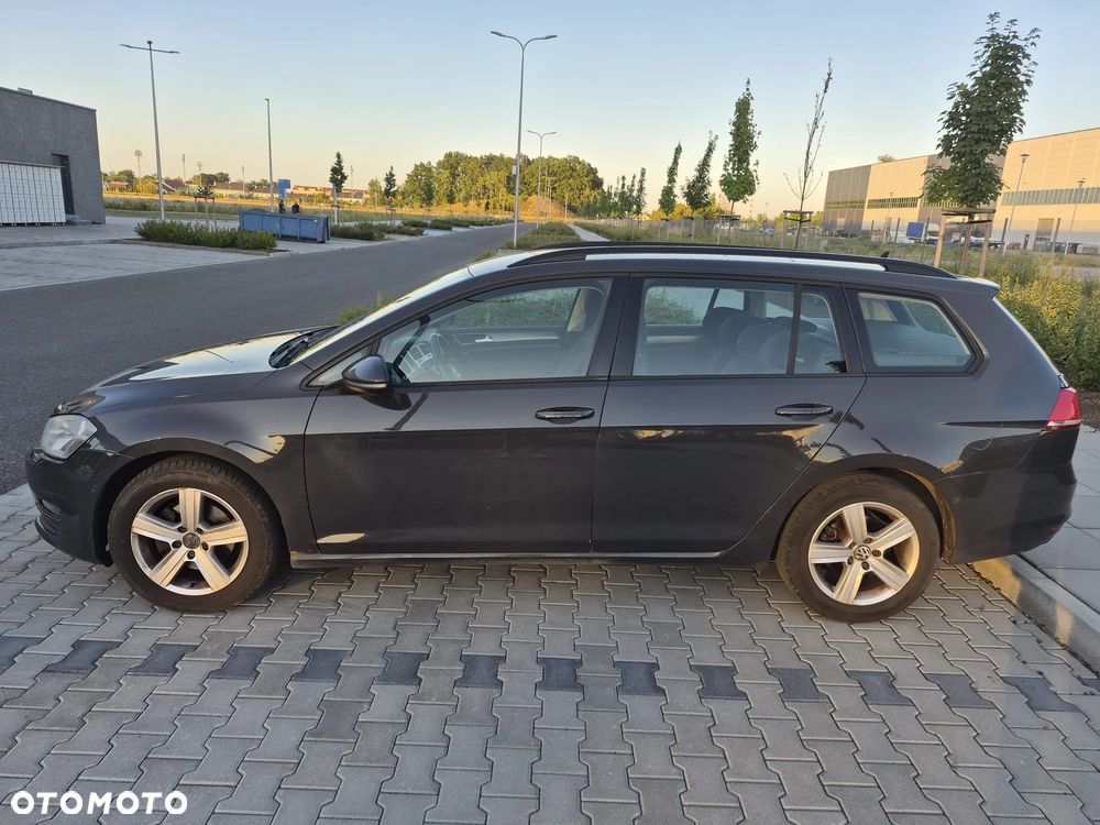Volkswagen Golf - 5