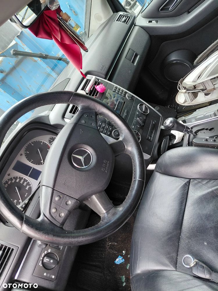 Na części: Mercedes Benz B 200 CDI Rok 2005 Pojemność 1992  Moc 103 kw Diesel - 4