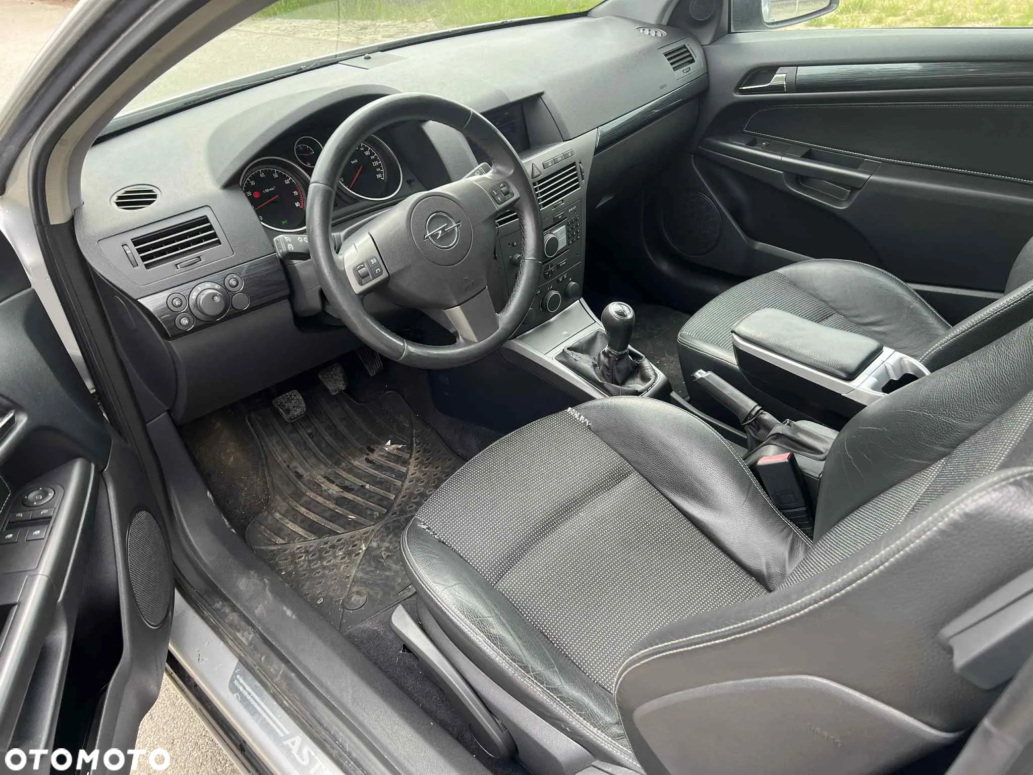 Opel Astra III GTC 2.0 T Sport - 19