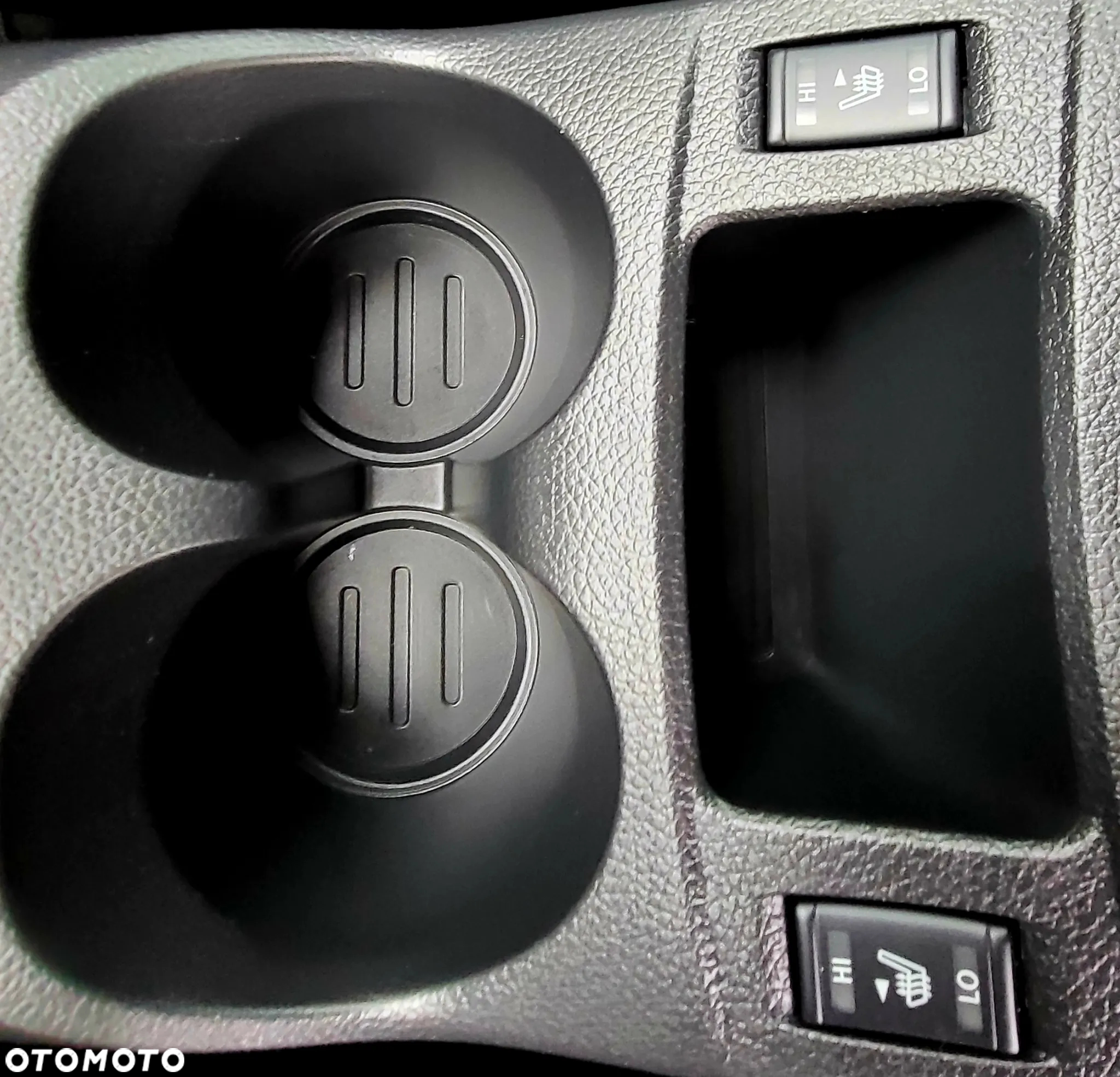 Nissan Qashqai 1.6 DCi N-Connecta Xtronic - 28