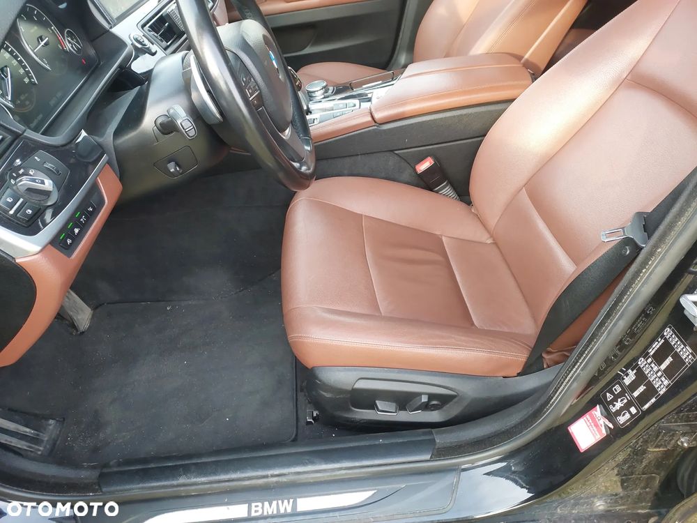 BMW Seria 5 520d xDrive Luxury Line - 11