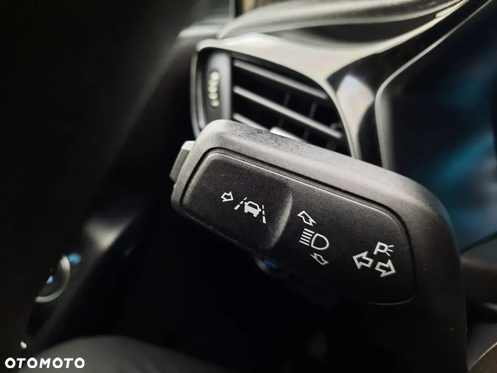 Ford Fiesta 1.0 EcoBoost S&S TITANIUM - 24