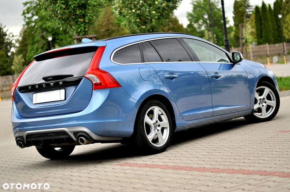 Volvo V60 D3 Drive-E R-Design Momentum - 33