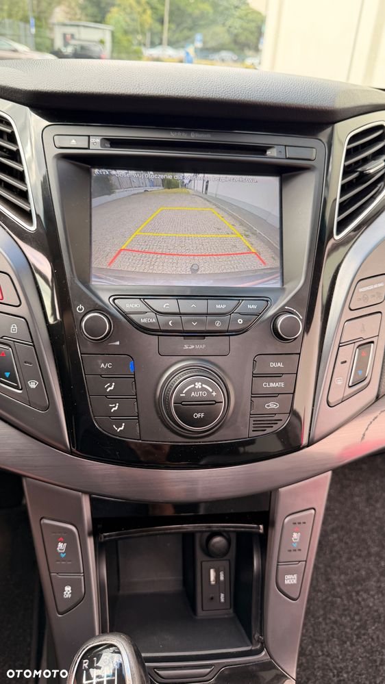 Hyundai i40 Kombi 2.0 Premium - 26