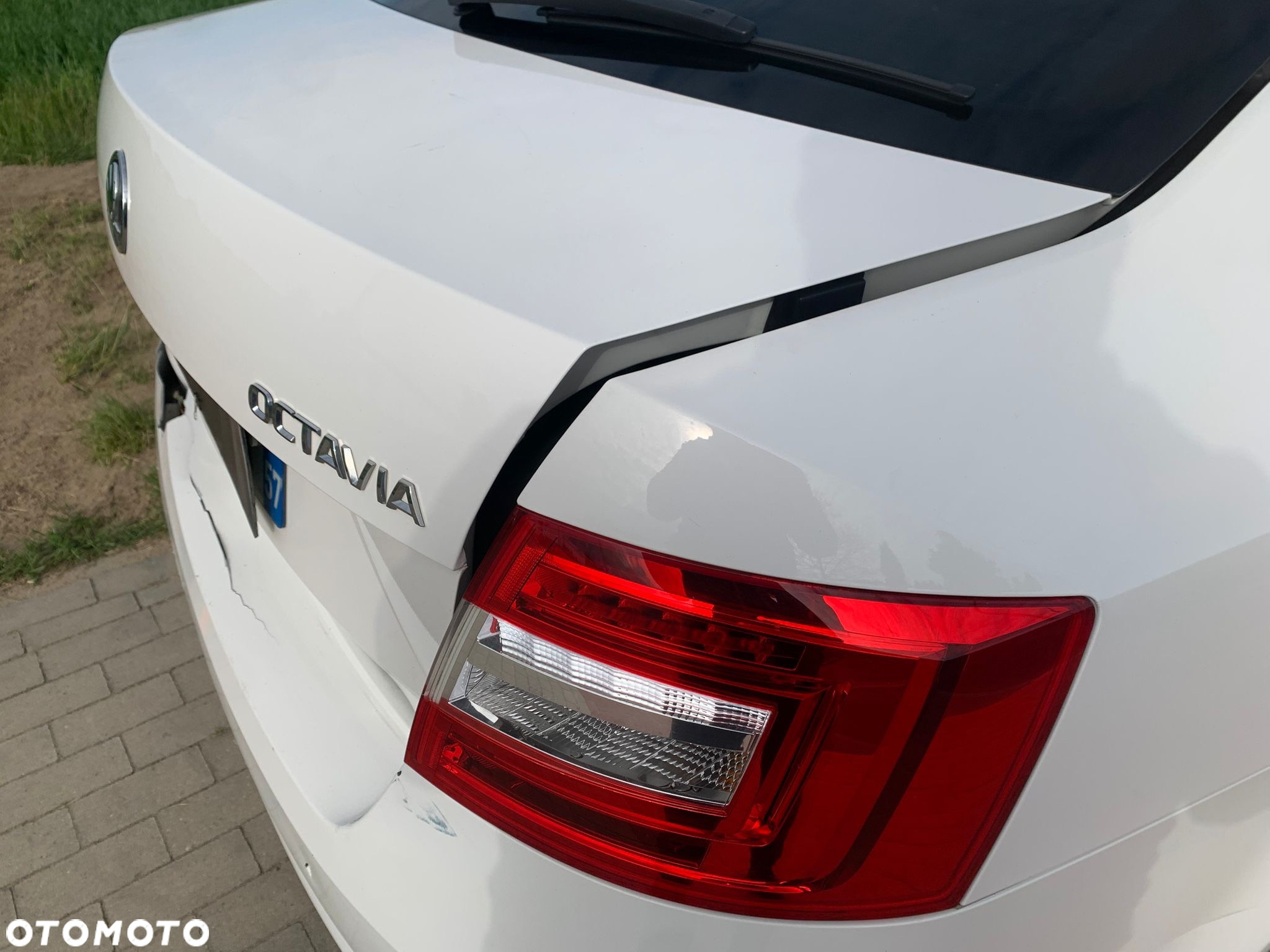 Skoda Octavia 1.6 TDI DSG Ambition - 5