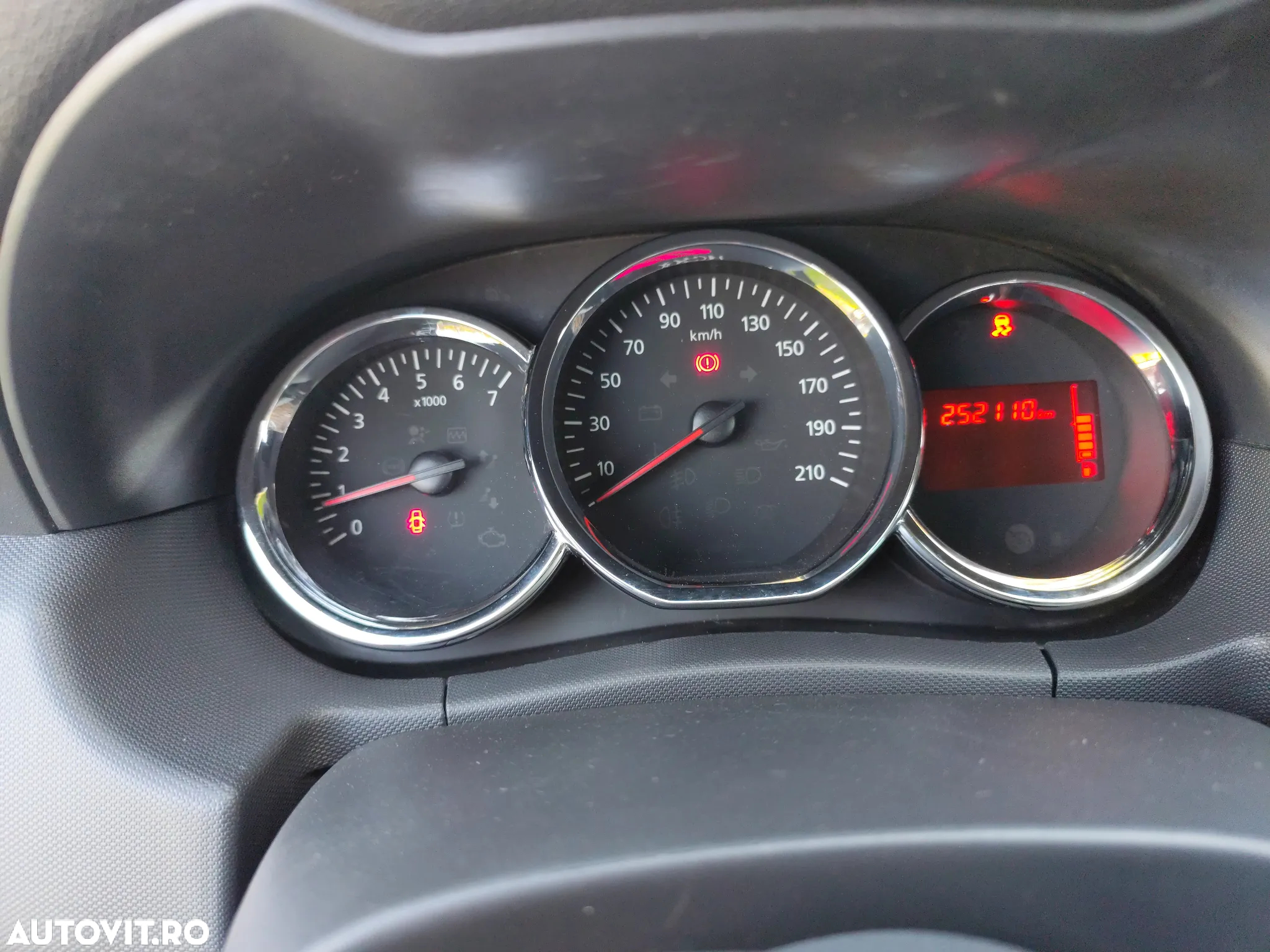 Dacia Duster 1.5 dCi 4x2 Ambiance - 8