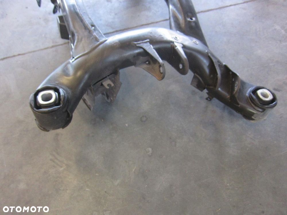 BMW X3 F25 X4 F26 BELKA ZAWIESZENIA TYLNEGO SANKI TYŁ 33316857983 6857983 - 8