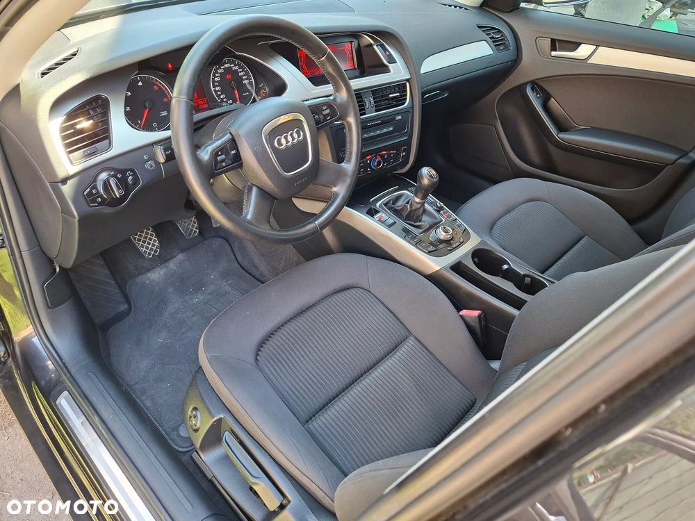 Audi A4 Avant 2.0 TDI DPF Ambiente - 11