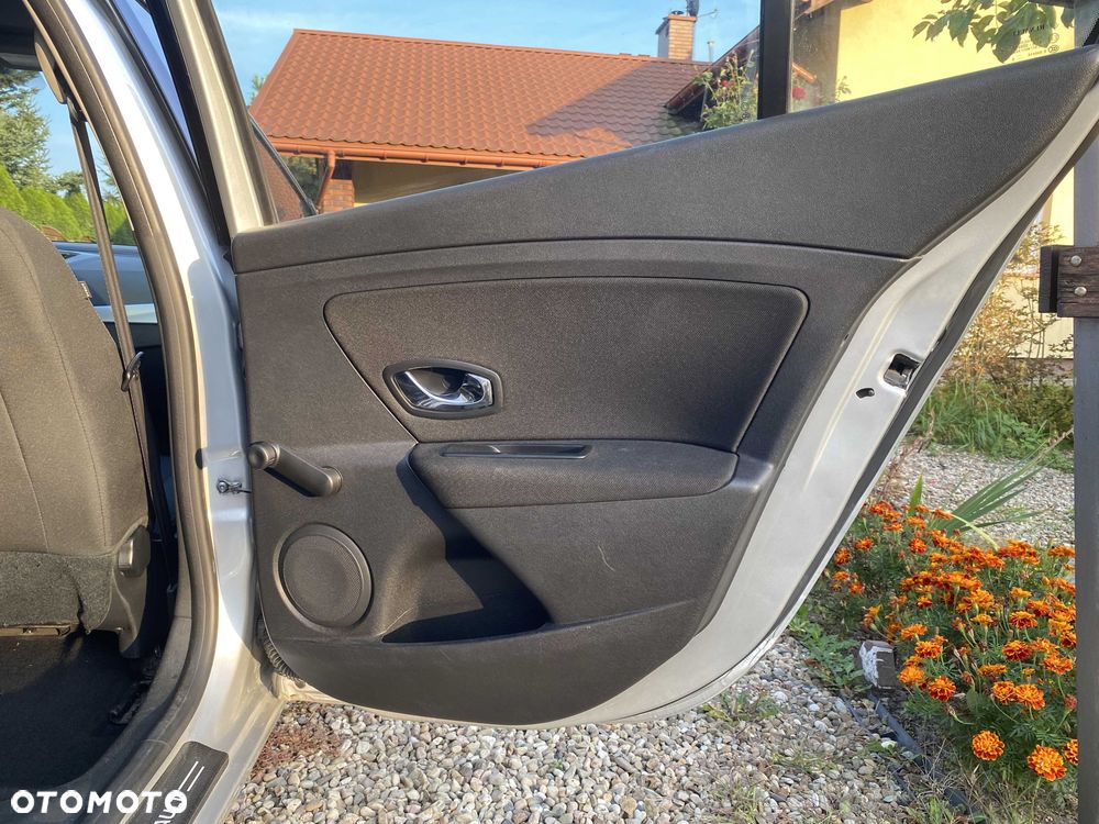 Renault Fluence - 12