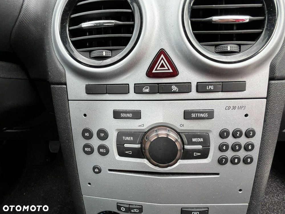 Opel Corsa - 13