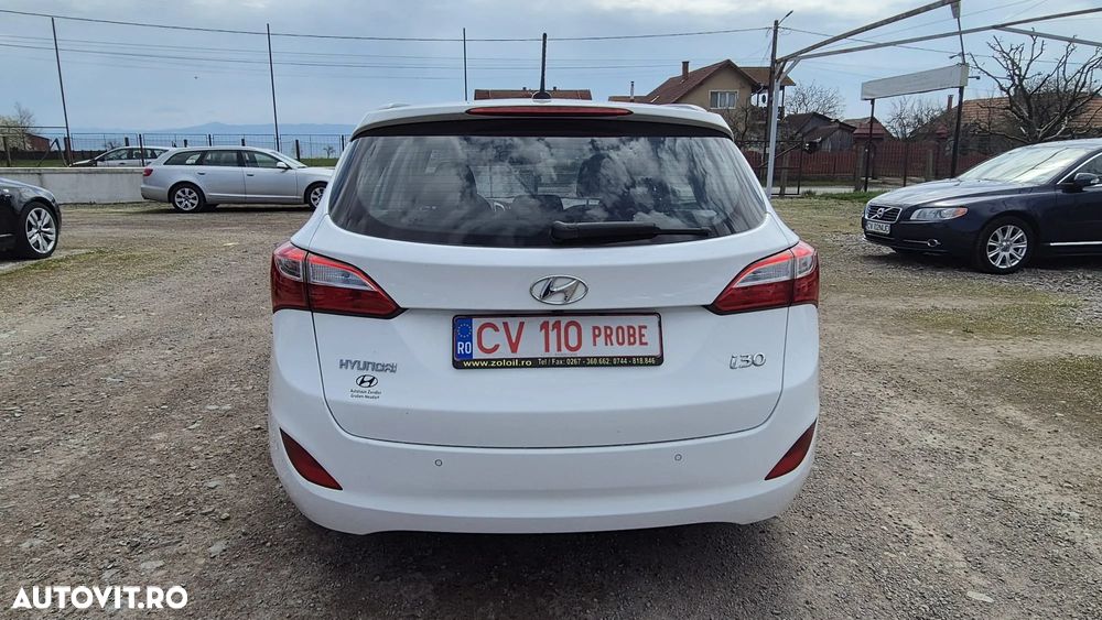 Hyundai i30 blue Kombi 1.6 CRDi Trend - 6