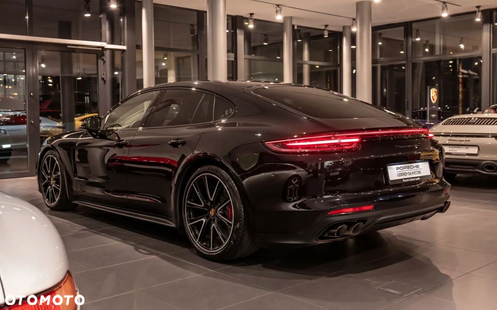 Porsche Panamera - 1