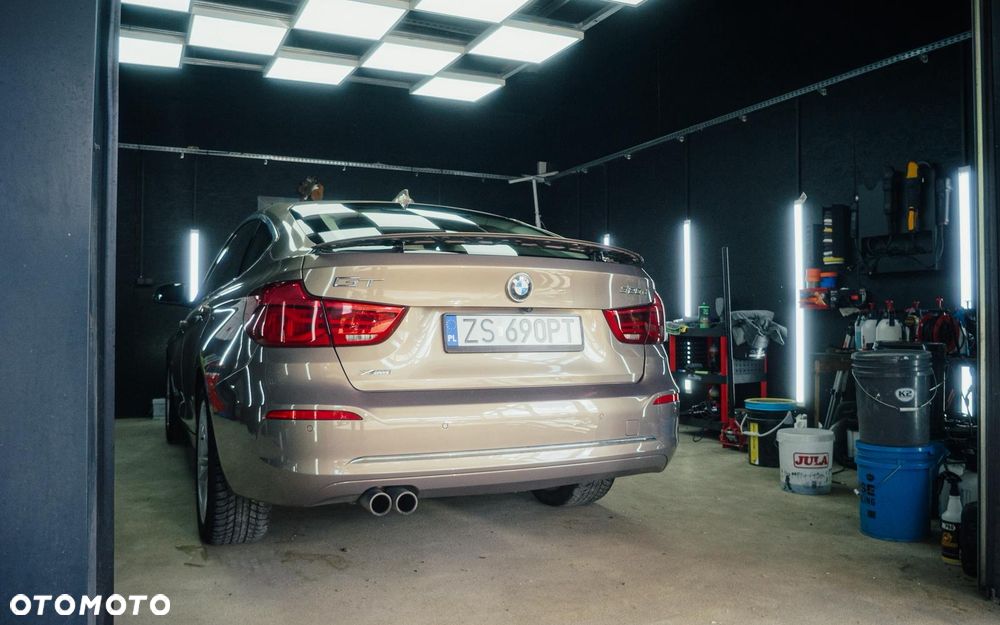 BMW 3GT 320d Luxury Line - 2