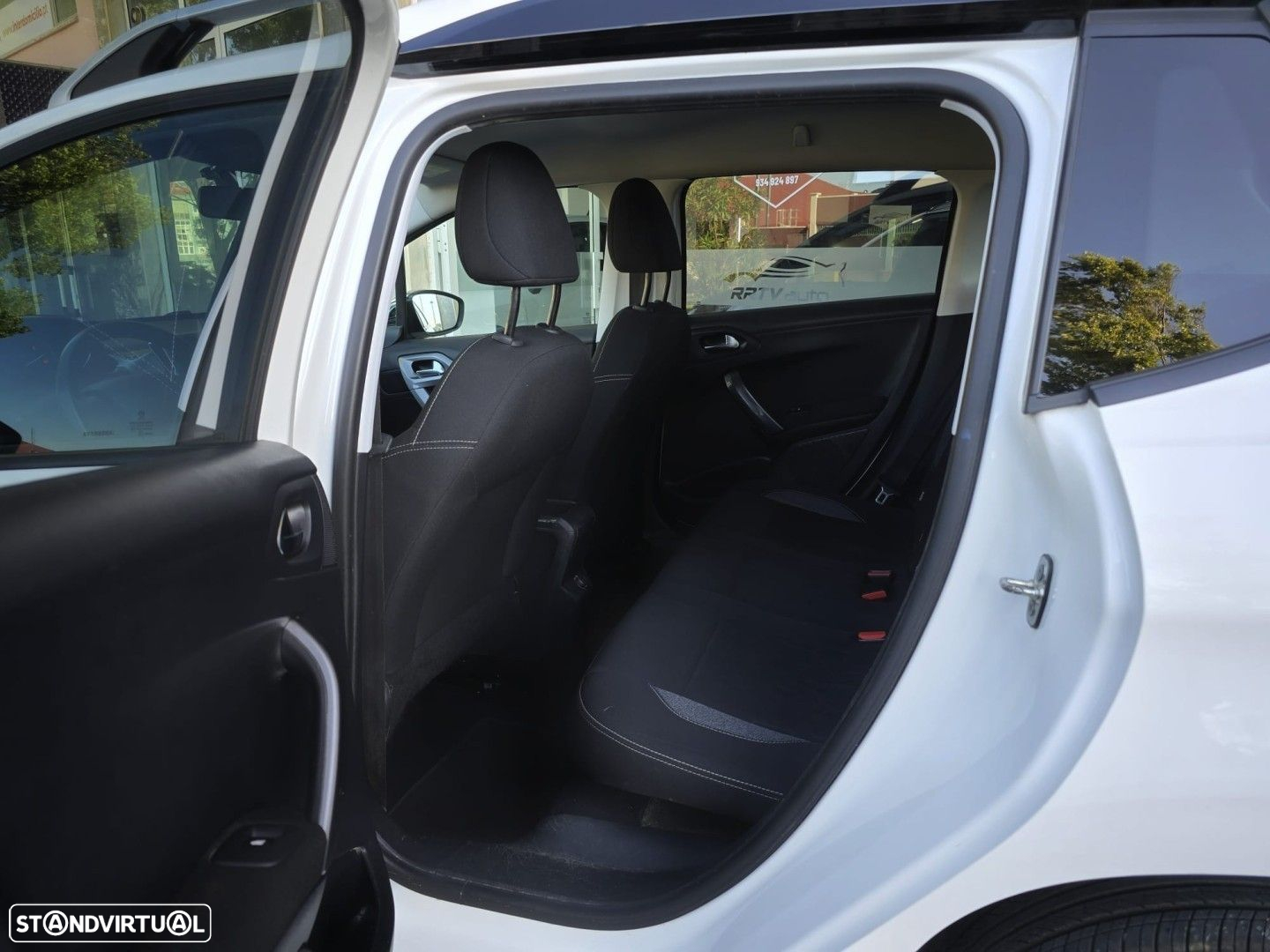 Peugeot 2008 1.2 PureTech Active - 17