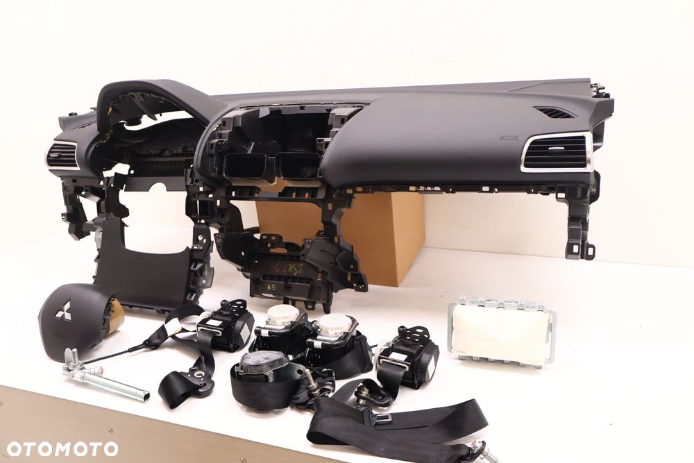 MITSUBISHI ECLIPSE CROSS DESKA ROZDZIELCZA ZESTAW AIRBAG - 2