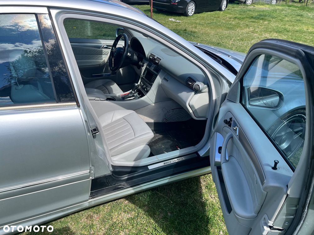 Mercedes-Benz Klasa C 55 T AMG - 16