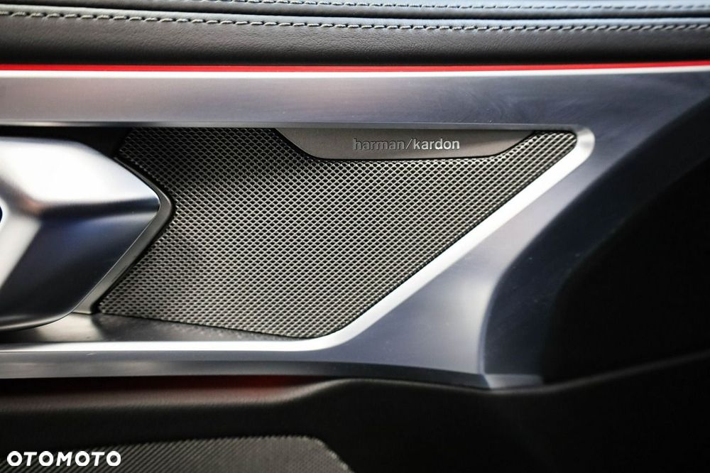 BMW Seria 8 - 25