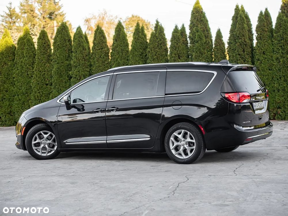 Chrysler Pacifica - 7