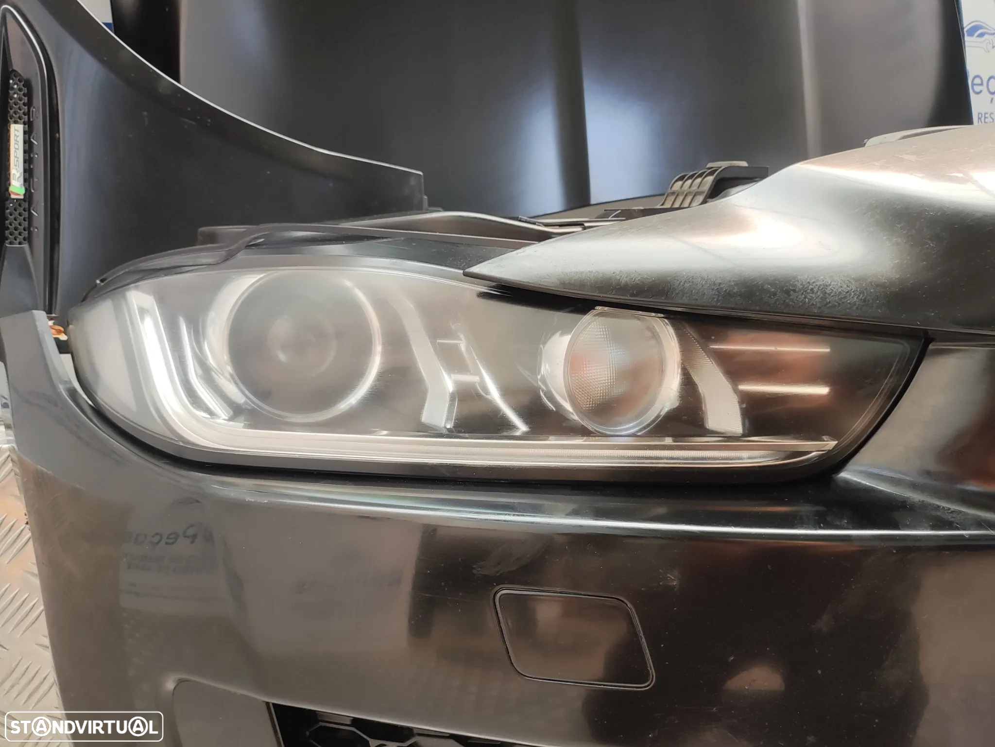 Frente completa Jaguar XE X760 R-Sport - 18