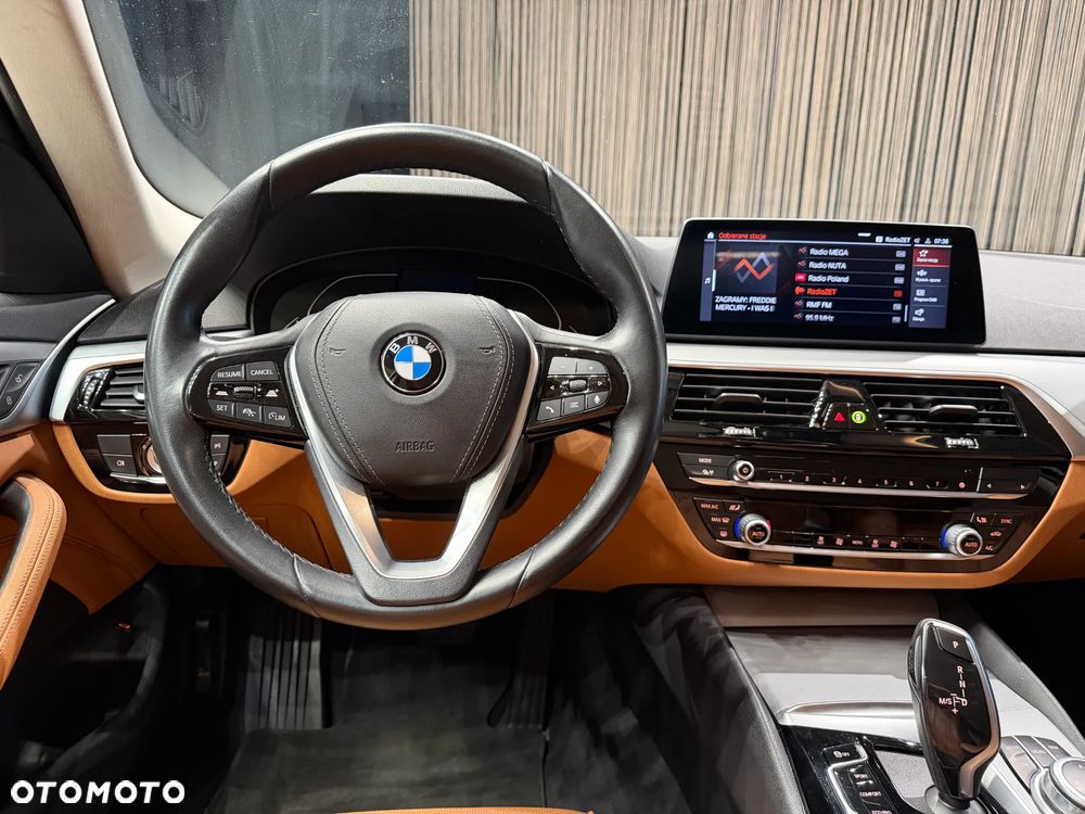 BMW Seria 5 520d xDrive - 8