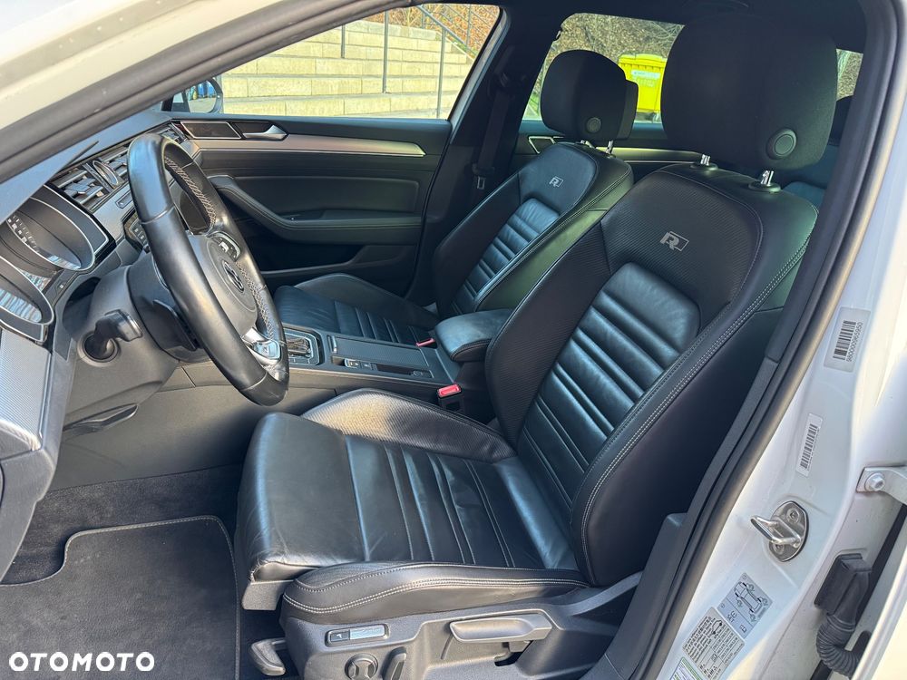 Volkswagen Passat 2.0 TDI SCR 4Mot DSG Highline - 19