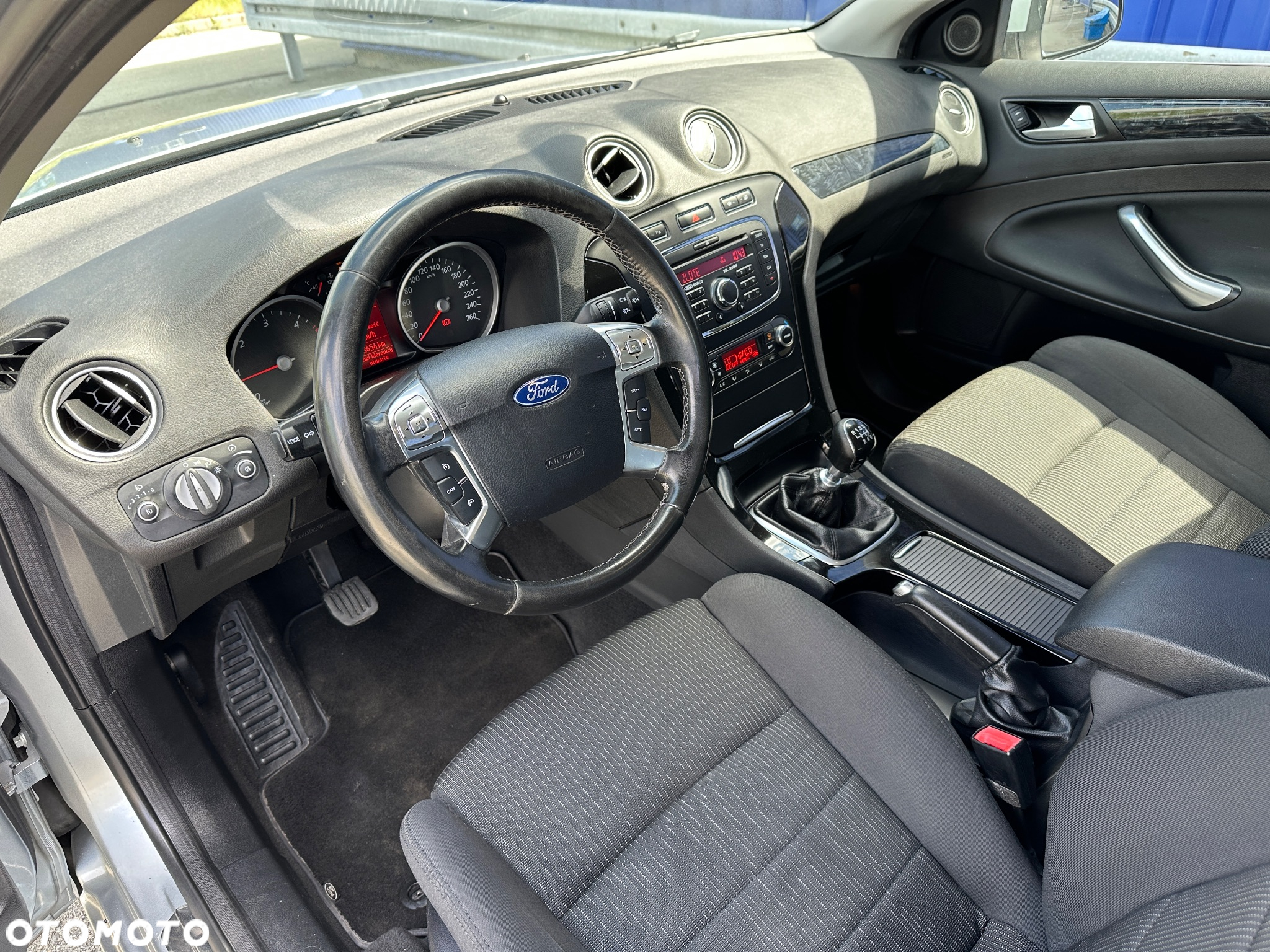 Ford Mondeo 1.6 TDCi ECOnetic Ambiente - 11