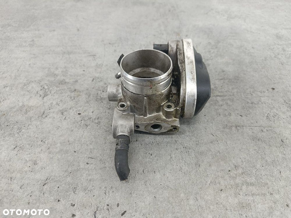 PRZEPUSTNICA VW PASSAT B5 FL 06B133062P 1.6 8V - 1