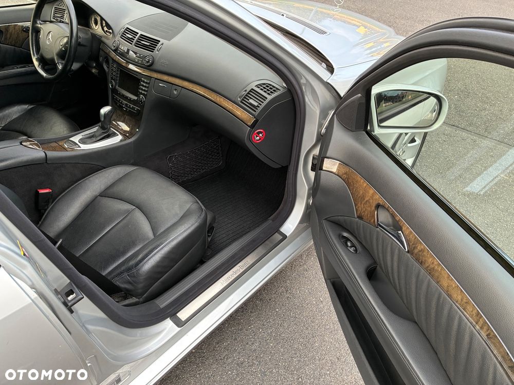 Mercedes-Benz Klasa E 320 CDI T Avantgarde - 14