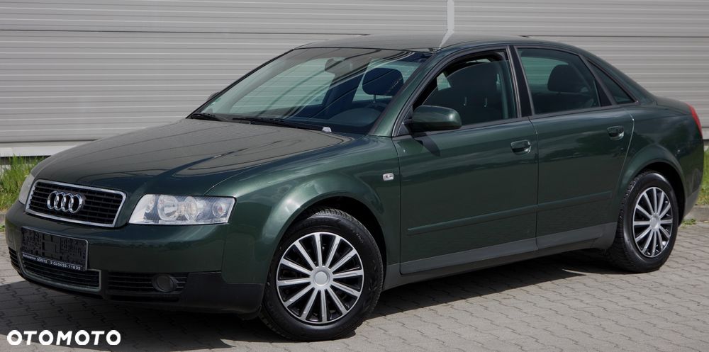 Audi A4 Limousine - 4