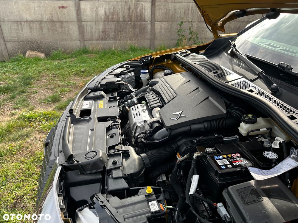 DS Automobiles DS 3 Crossback 1.2 PureTech Performance Line + - 28