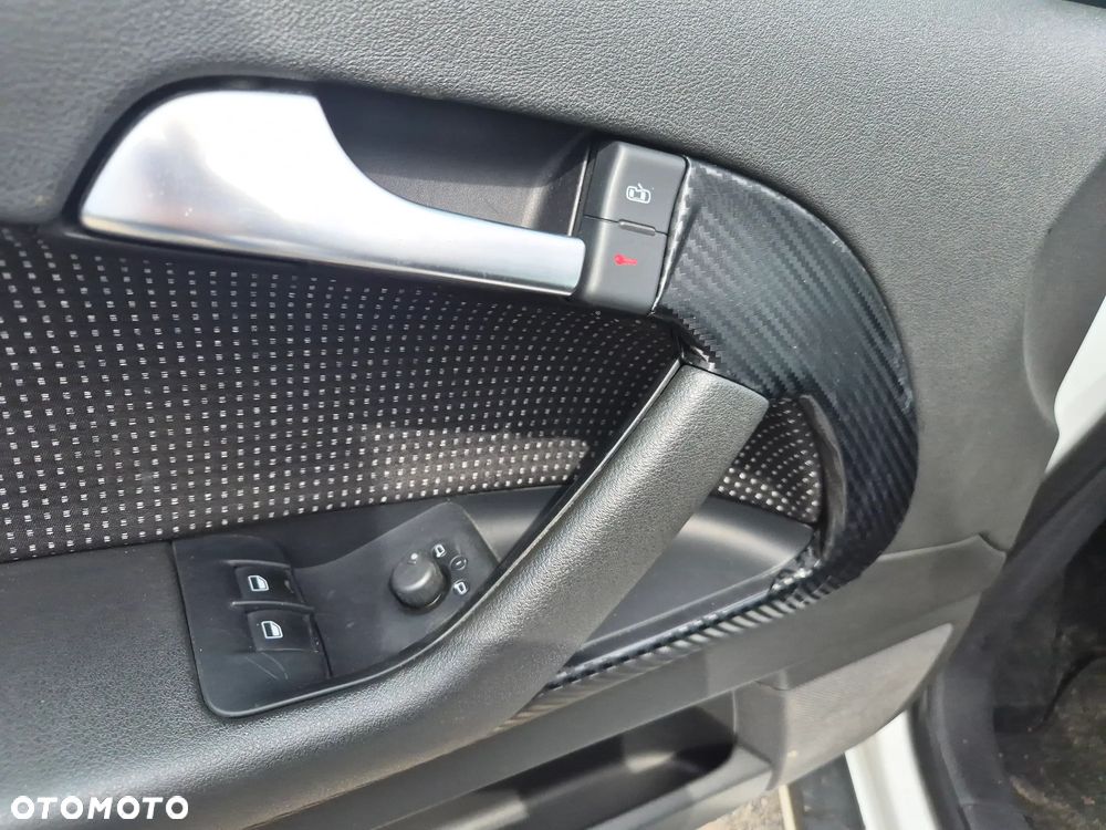 Audi A3 3-drzwiowe 1.6 Ambiente - 16