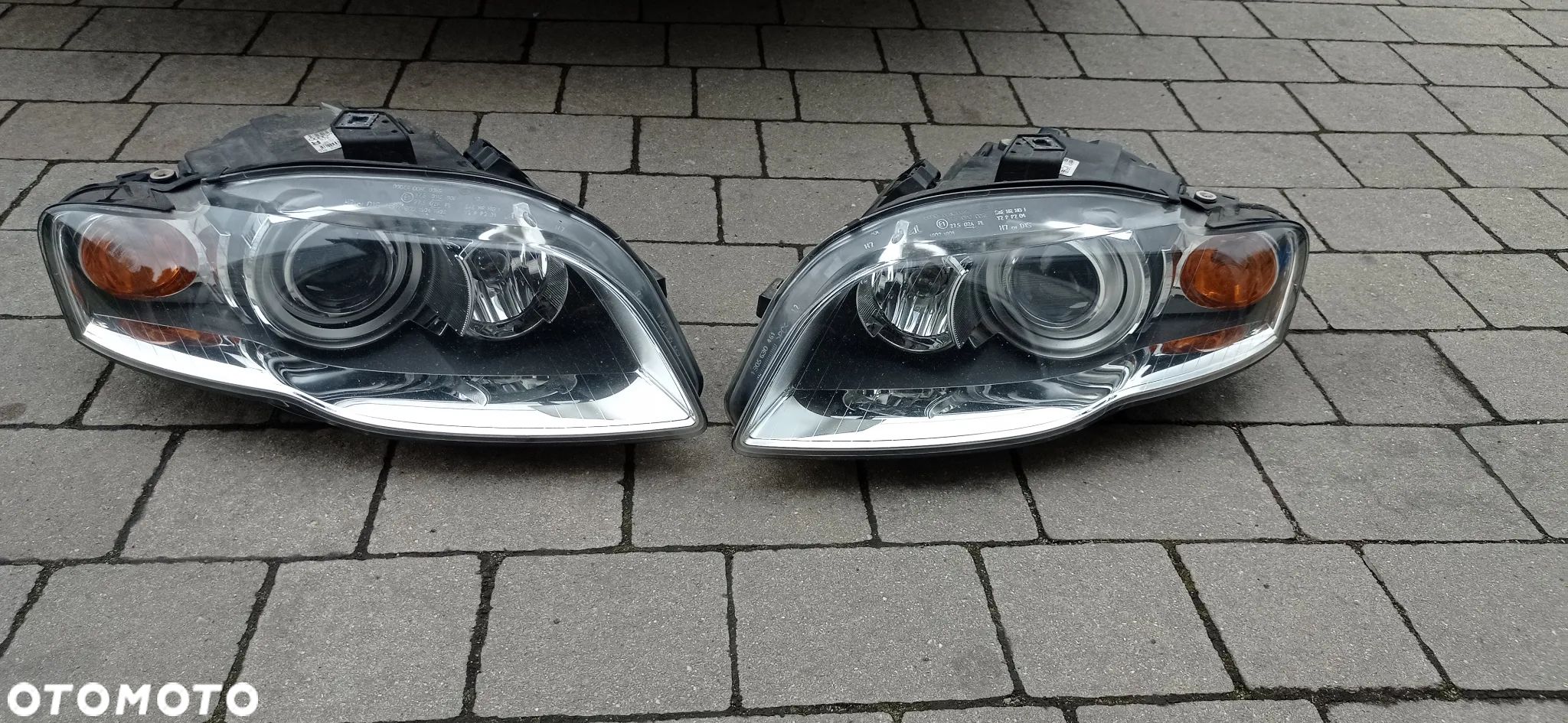 Audi A4 B7 lampa przednia prawa plus lewa Xenon - 1