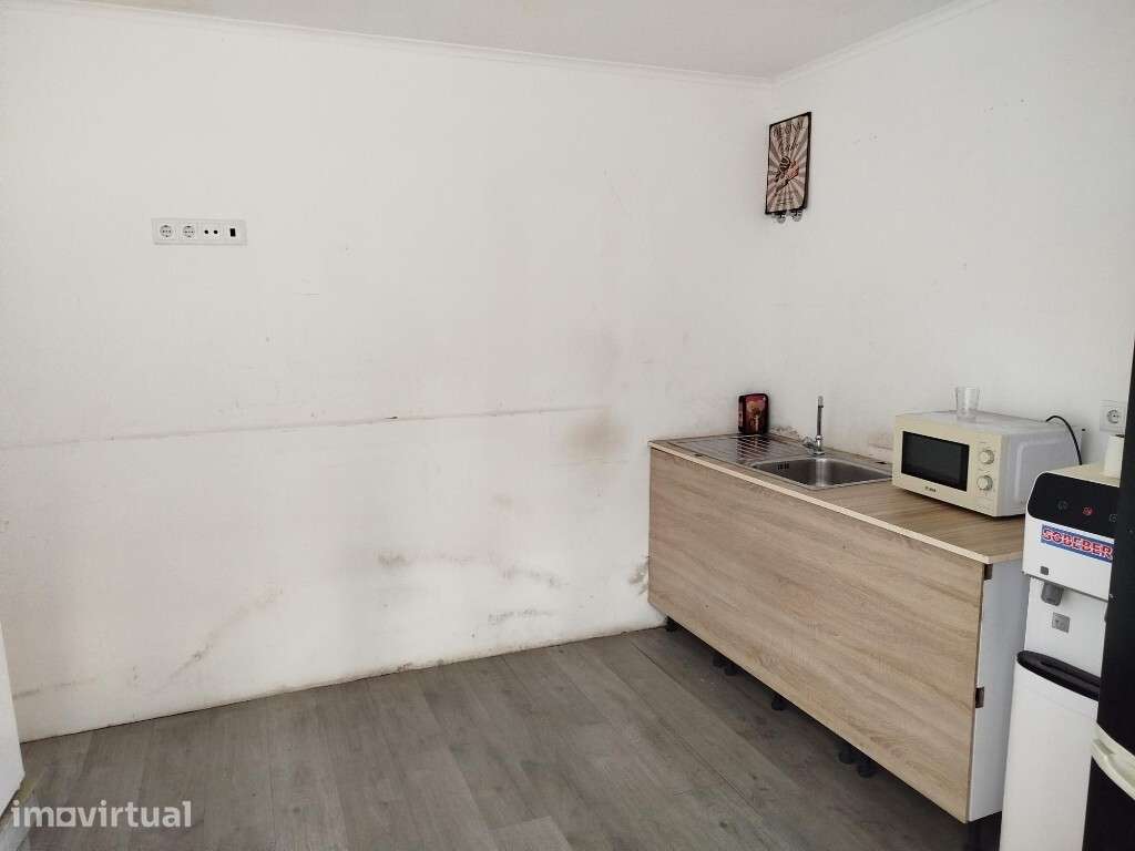 Armazém para arrendar na Terrugem -Sintra - Grande imagem: 5/10