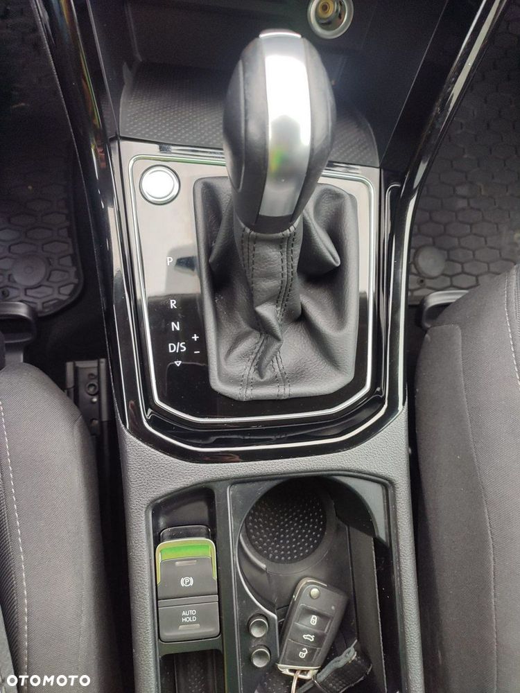 Volkswagen Touran - 15