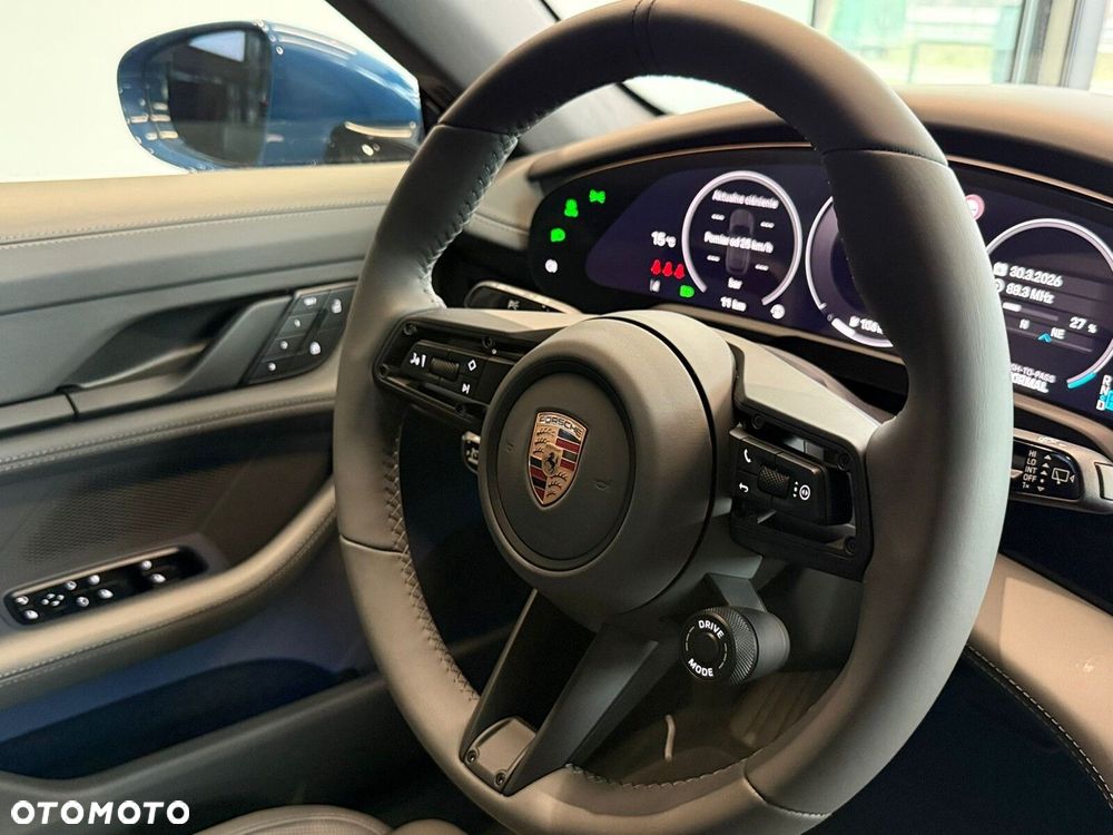Porsche Taycan - 25