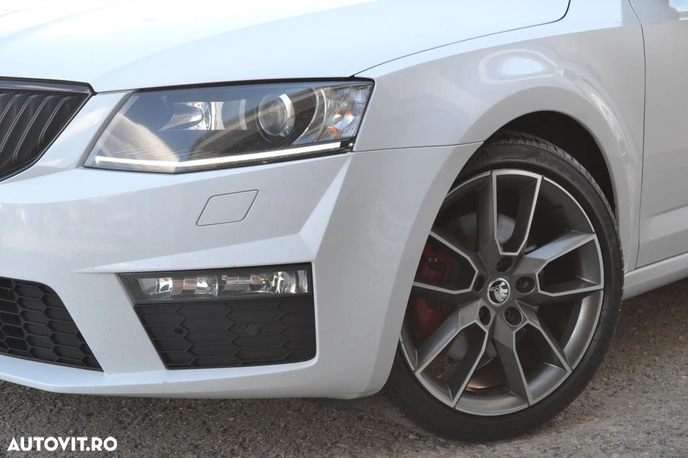 Skoda Octavia 2.0 TDI RS - 36
