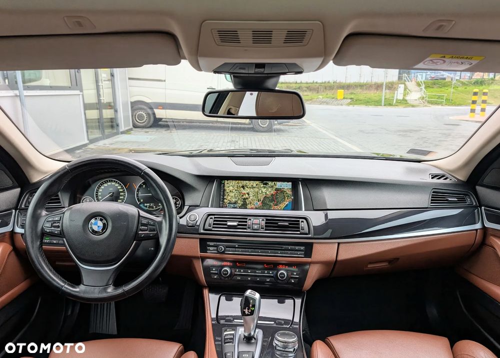 BMW Seria 5 525d xDrive Sport-Aut Luxury Line - 5