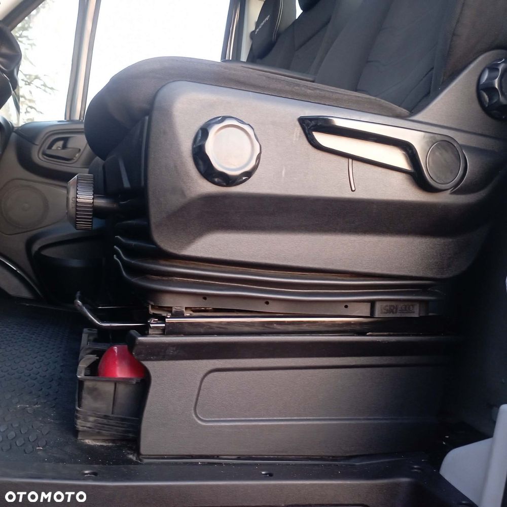 Iveco DAILY - 17