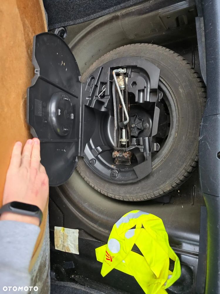 Skoda Fabia 1.4 16V Active - 12