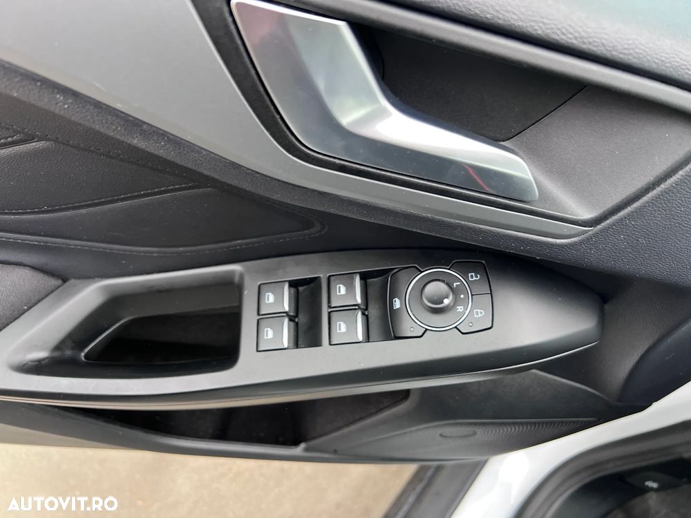 Ford Focus 1.0 EcoBoost MHEV Connected - 25