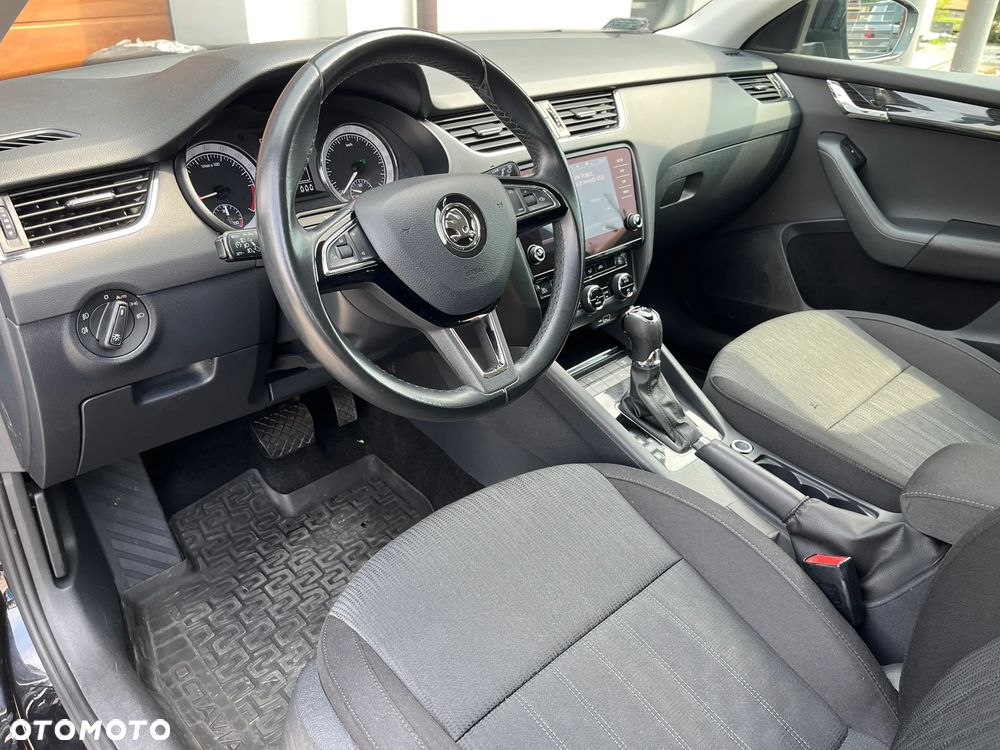 Skoda Octavia 2.0 TDI SCR 4x4 Ambition DSG - 6