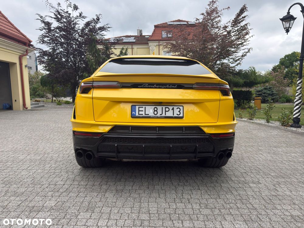 Lamborghini Urus - 4