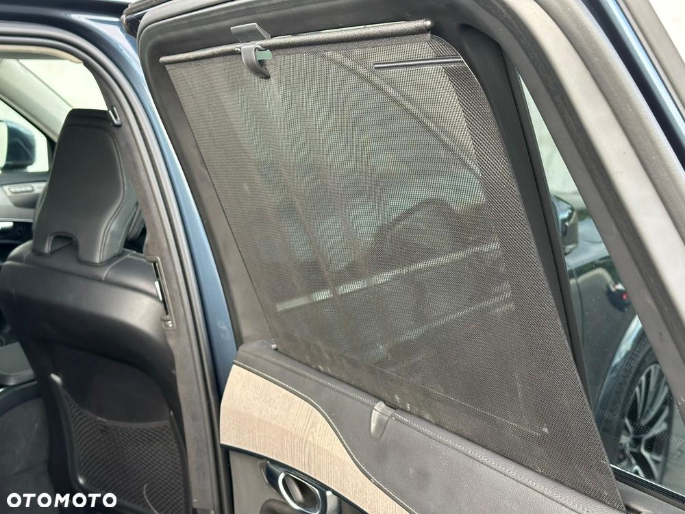 Volvo XC 90 - 33