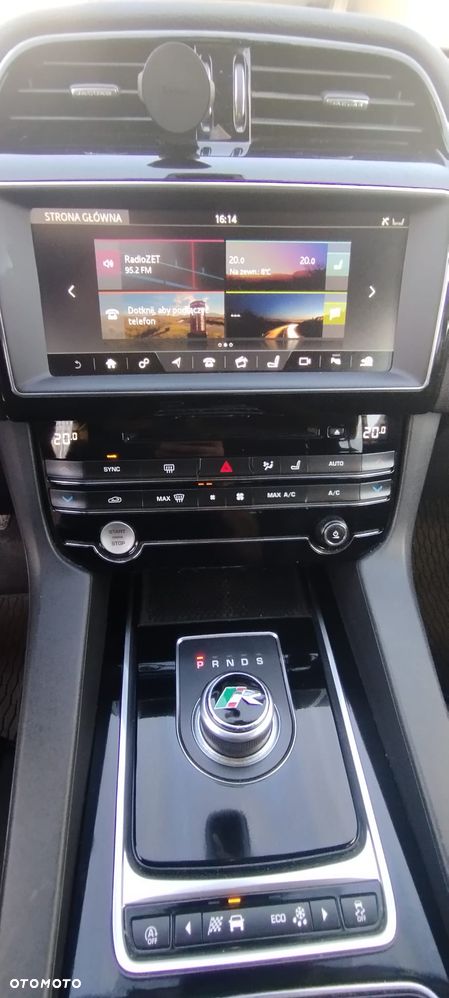 Jaguar F-Pace 2.0 i4D RWD Pure - 10