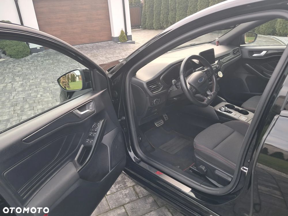 Ford Focus 1.5 EcoBlue STart-Stopp-System ST-LINE - 12