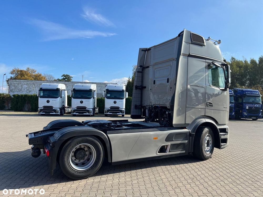 Mercedes-Benz Actros - 25