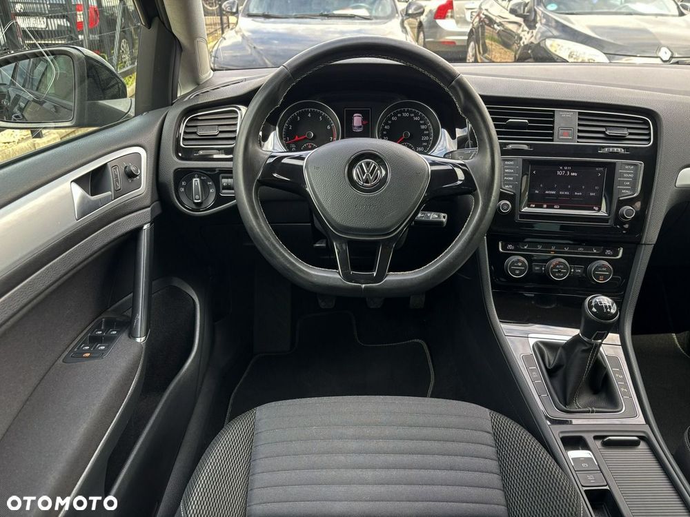 Volkswagen Golf 1.4 TSI BlueMotion Technology Comfortline - 26