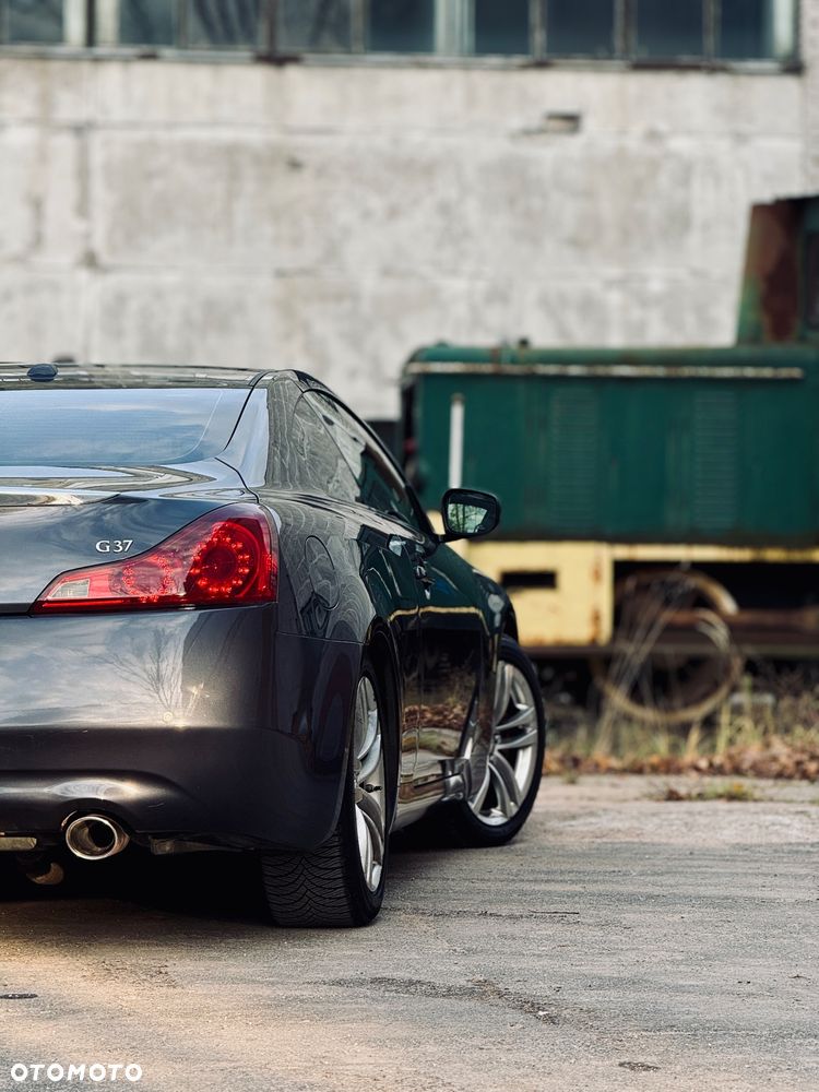 Infiniti G G37 - 7
