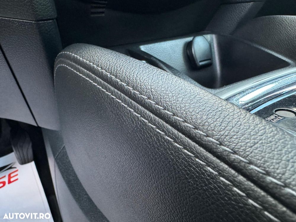 Nissan Qashqai 1.6 DCI Xtronic TEKNA - 27