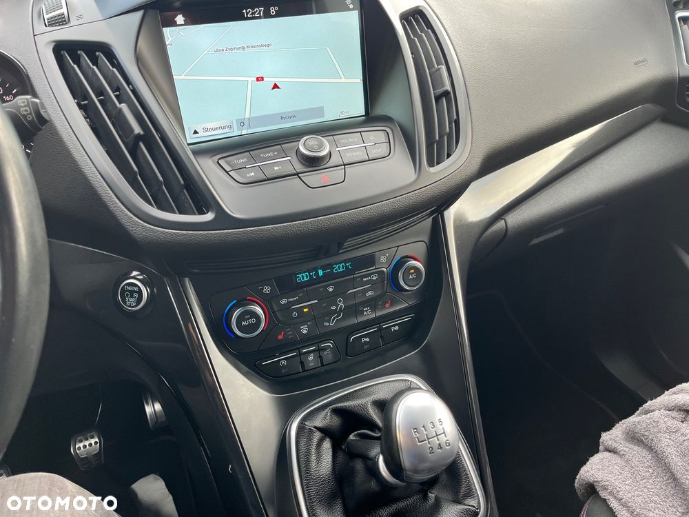 Ford Kuga 1.5 EcoBoost 2x4 ST-Line - 9